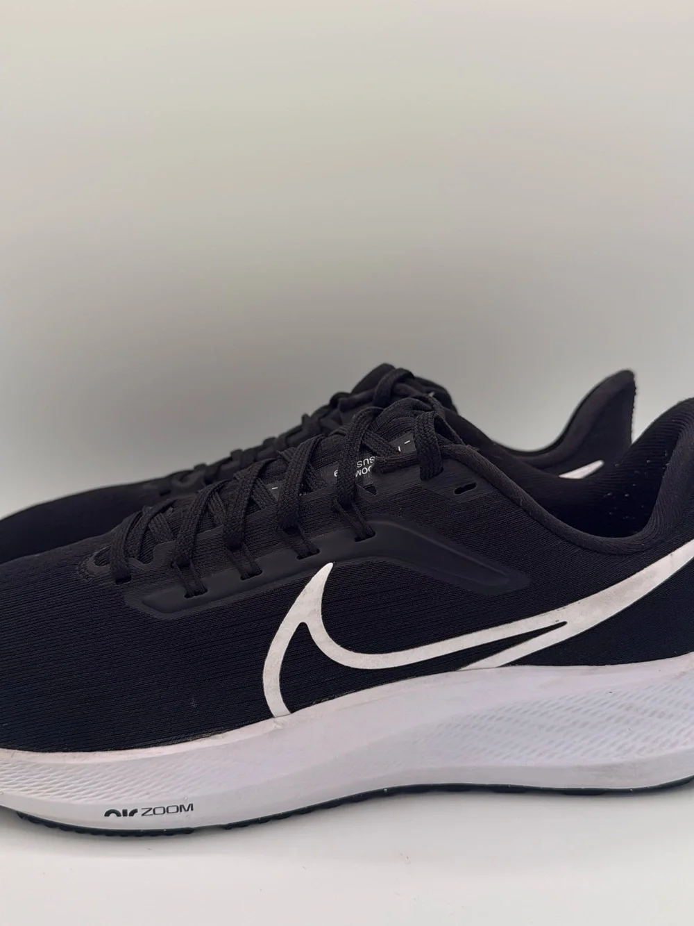 Nike Air Zoom Pegasus 39 Men’s Size 9 Black White Running Shoes DM0164-001
